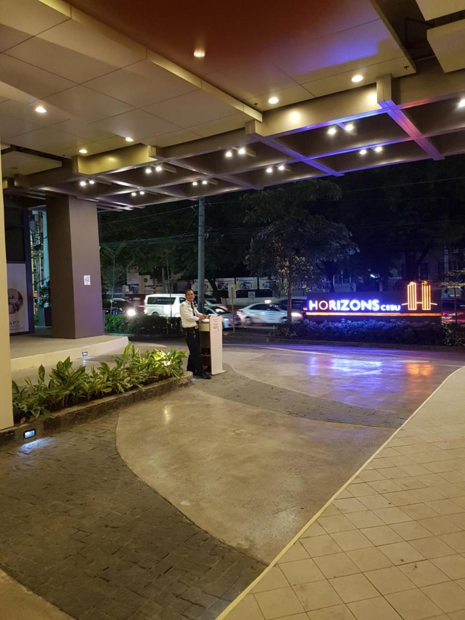 Hermione'S Haven At Horizon 101 Cebu Exterior photo